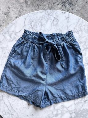 H&M Lyocell Chambray Paperbag Waist Shorts | Size 6 | Tie Front
